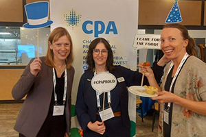 Lori Mathison with Chapter volunteers at PNW Standing ovation event